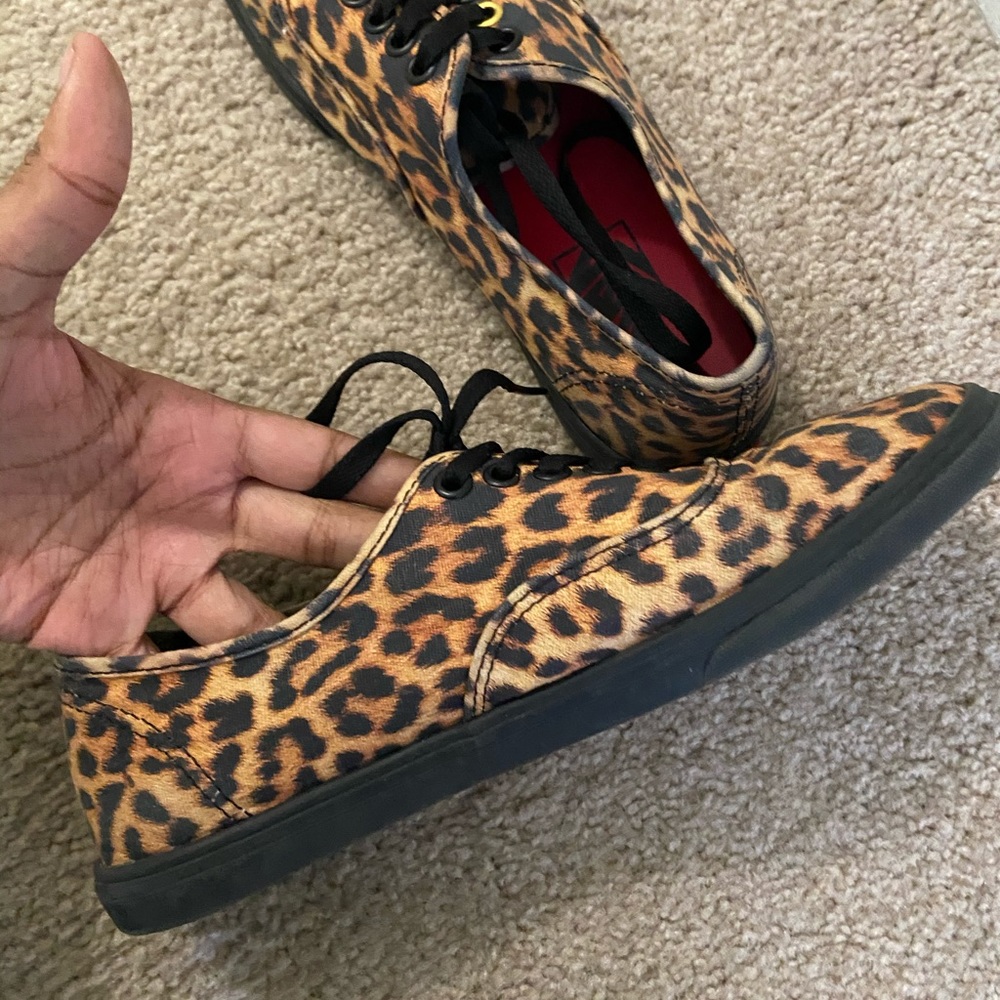 Leopard vans - Picture 4 of 7